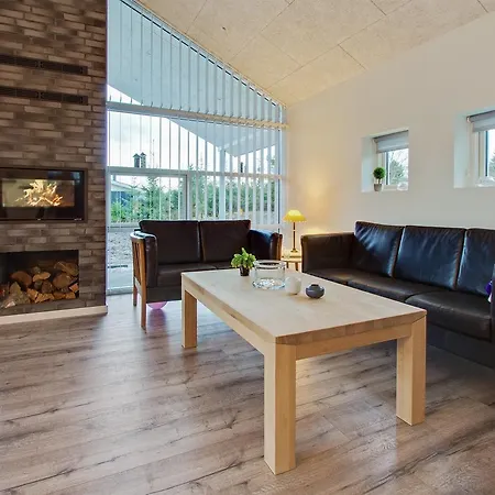 Tatil Evi Four-bedroom Holiday In Hals